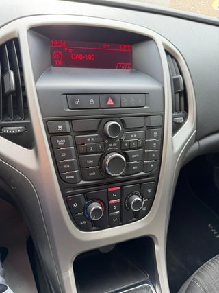 Opel Astra 110CV 2012