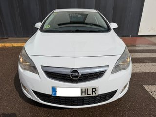 Opel Astra 110CV 2012