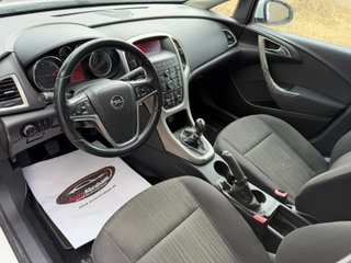 Opel Astra 110CV 2012