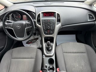 Opel Astra 110CV 2012