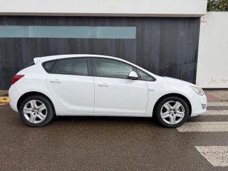 Opel Astra 110CV 2012