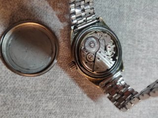 Due orologi vintage. Wintex e Bondix.