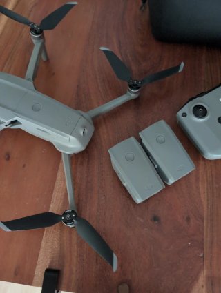 Dron DJI Mavic Air 2 Fly More Combo