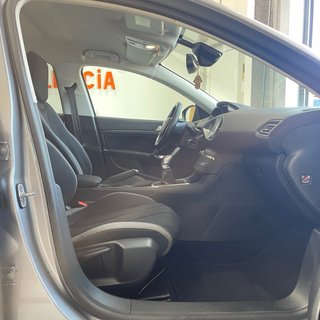 Peugeot 308 2016