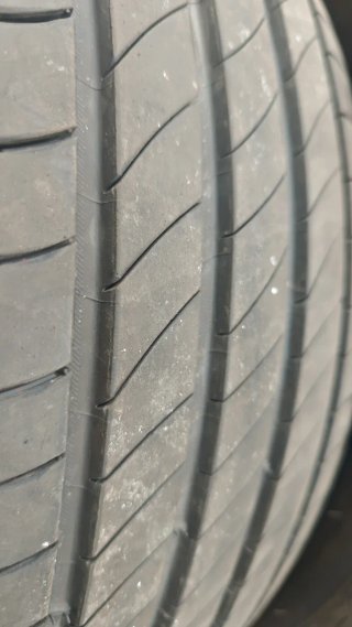 Michelin Primacy 4 235/55/19 105W "Acustic"