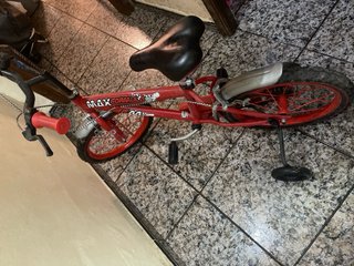 Bicicleta Infantil Roja + Bicicleta azul