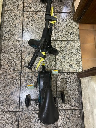 Bicicleta Infantil Roja + Bicicleta azul