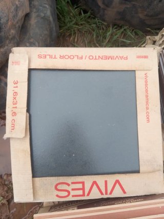Pack Baldosas VIVES 31,6x31,6 cm
