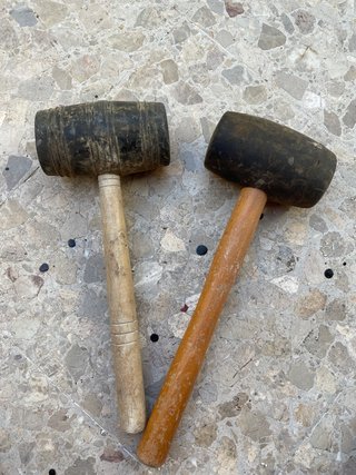 2 Mazas de goma con mango de madera