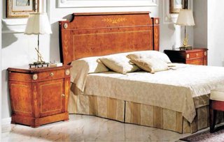 Mesa Comedor Madera y Sillas Tapizadas