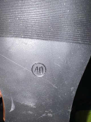 Botas vaqueras marrones con bordado