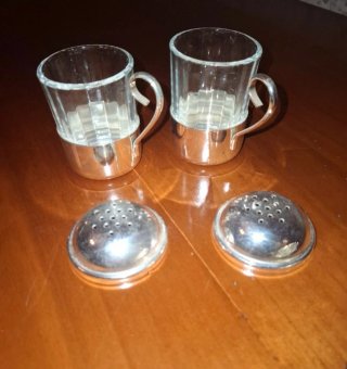 Set sale e pepe decorativo