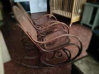 Dos Mecedoras antiguas de madera y ratán