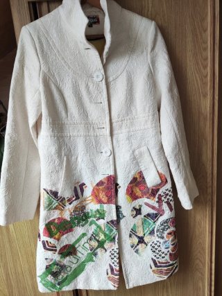 Abrigo Desigual Multicolor .