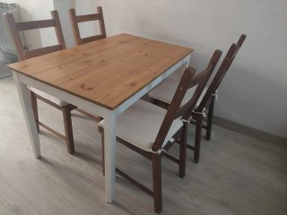 Mesa comedor con 4 sillas madera