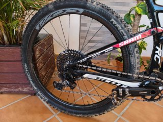 Scott Spark RC 900 Carbono con ruedas de carbono