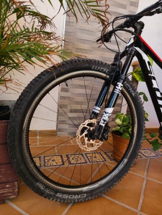 Scott Spark RC 900 Carbono con ruedas de carbono