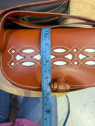 Bolso riñonera de cuero para romeria Rocio feria