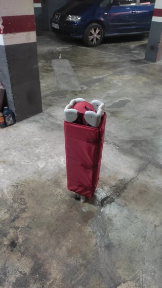 Cuna de viaje plegable