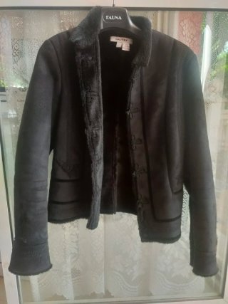 Cazadora Zara en antelina y pelo con pasamanería