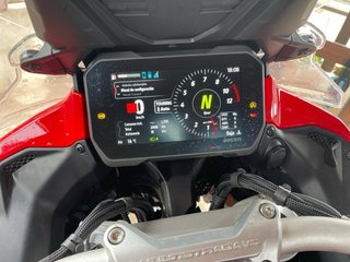 Ducati Multistrada V4 S Roja y Negra