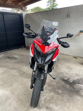 Ducati Multistrada V4 S Roja y Negra