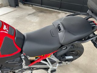 Ducati Multistrada V4 S Roja y Negra