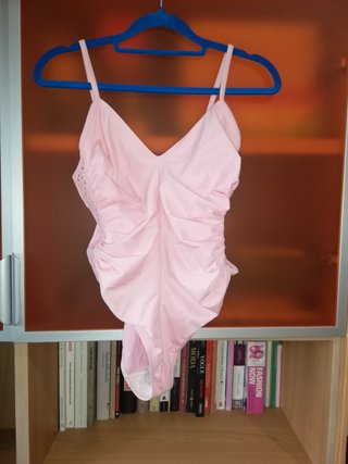 Costume intero traforato rosa tg. 46