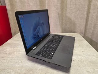 HP Laptop AMD Quadcore 16GB RAM SSD WIN11