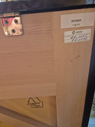 Piano vertical PETROF 118P1 Nogal/Noguera