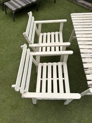 Mesa y 4 Sillas de Jardín Blancas