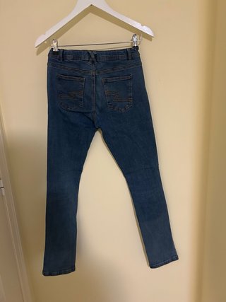 Pantalón vaquero Sfera azul claro talla 13-14