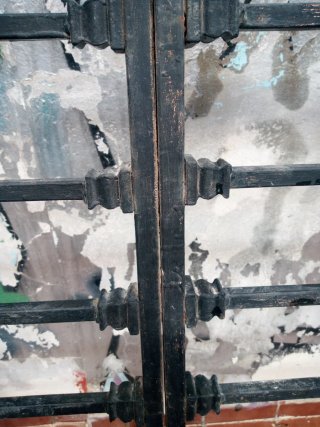 Reja de hierro macizo