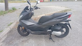 Honda PCX 125cc Negra/Gris Automática
