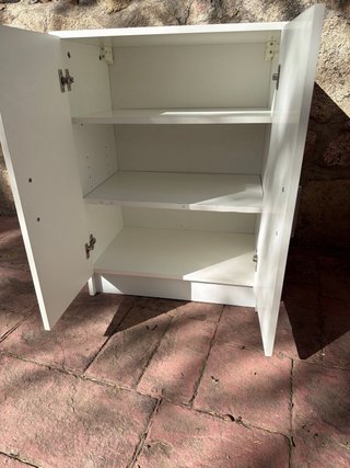 Armario blanco de madera
