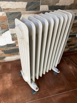 Calefactor eléctrico con ruedas