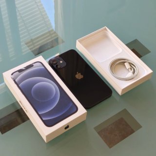iPhone 12 256GB Negro + 3 Fundas