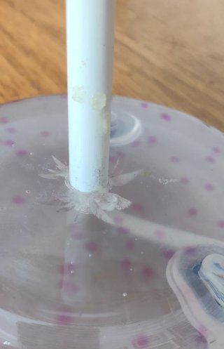 Lampada da tavolo tessuto giallo base resina