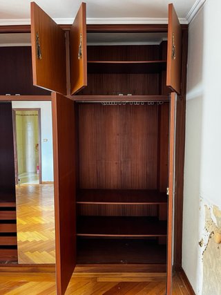 Armario empotrado madera y espejo