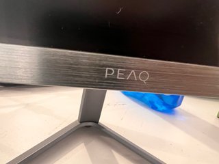 Monitor PEAQ Plata y Negro