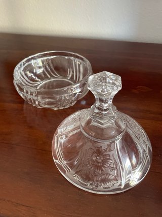 Bombonera de cristal tallado