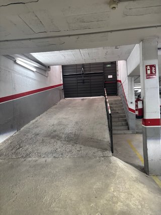 Plaza de garaje coche pequeño