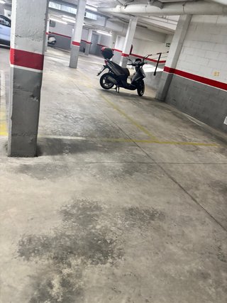 Plaza de garaje coche pequeño