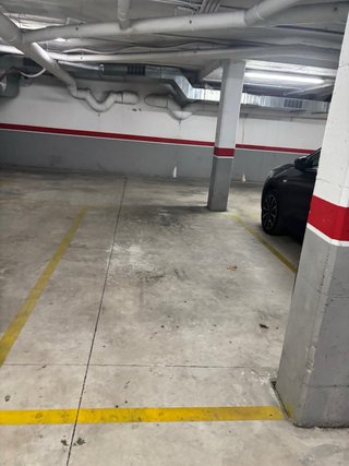 Plaza de garaje coche pequeño