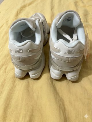 Scarpe New Balance 9060 Beige/Bianco