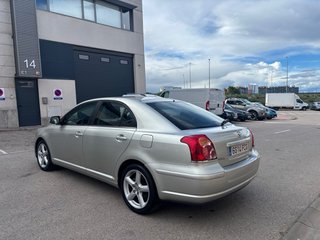 Toyota Avensis 2007 diesel 2.2  150cv pegatina b
