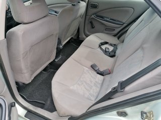 Nissan Almera 2001