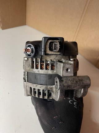 Alternador Toyota Avensis 2.0 D4D