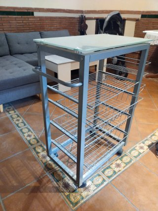 Carro auxiliar cocina cristal y metal con ruedas.