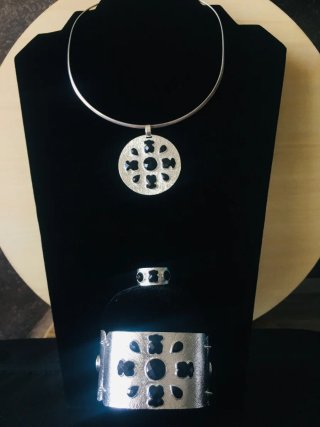 Pulsera Tous Plata Mate y Ónix Negro